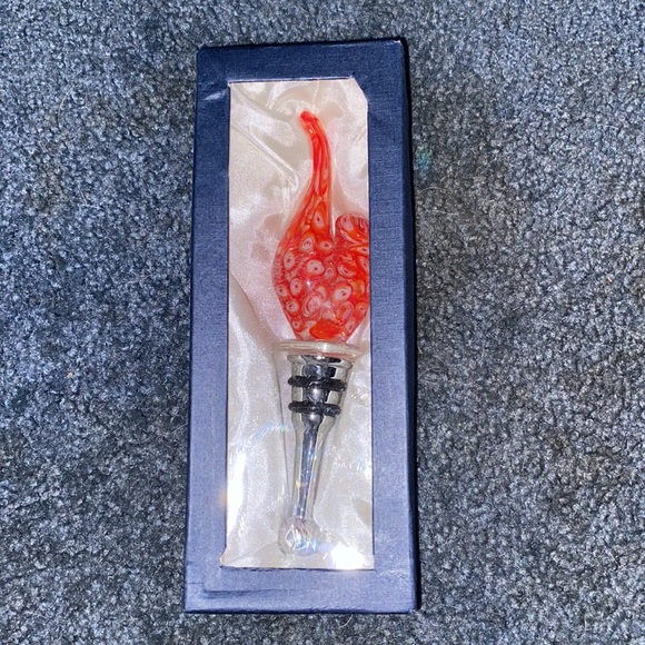 Wine Bottle Stopper - Needle Art Studio - Hand Made Glass - Picture 2 of 3